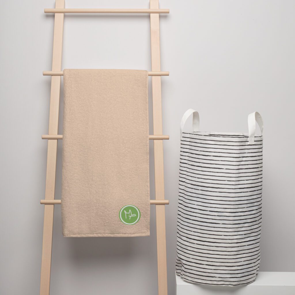 toalla de algodon bordada logo da&di